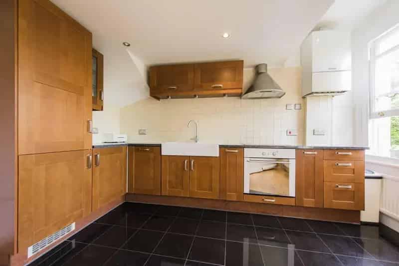 3 Bedroom Flat House to Rent near Brockwell Park