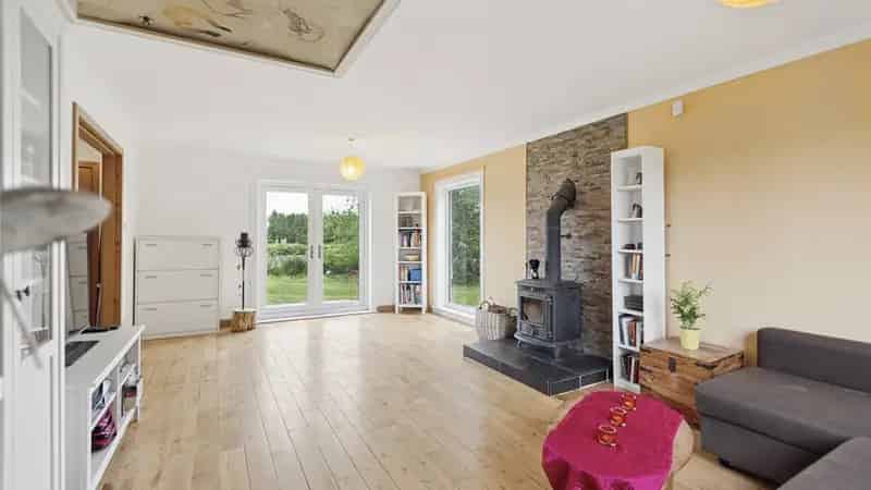 Equestrian Property with Lodge near Broxburn