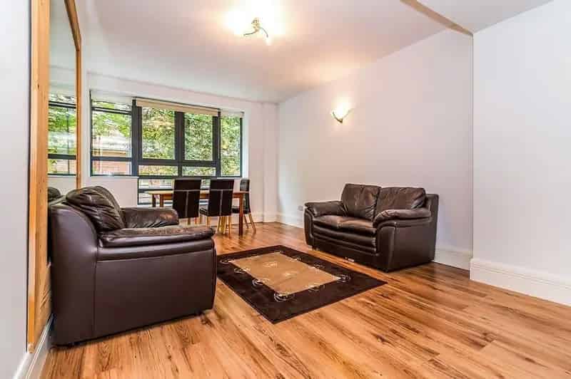 2 Bedroom Furnished Apartment Manchester Near Piccadilly Station