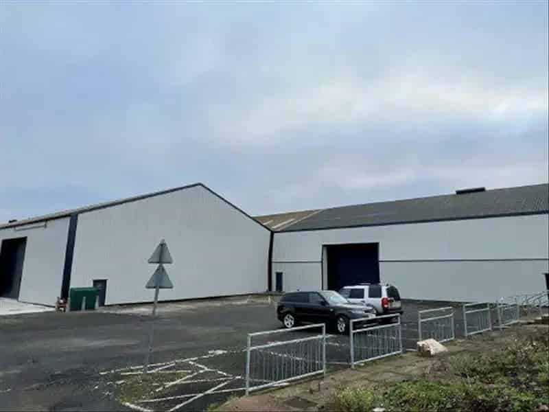 35000 sq ft Warehouse For Lease Near Glasgow Airport