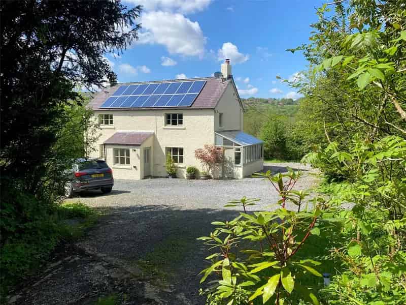 7-Bedroom Country House with Annex in 10 Acres