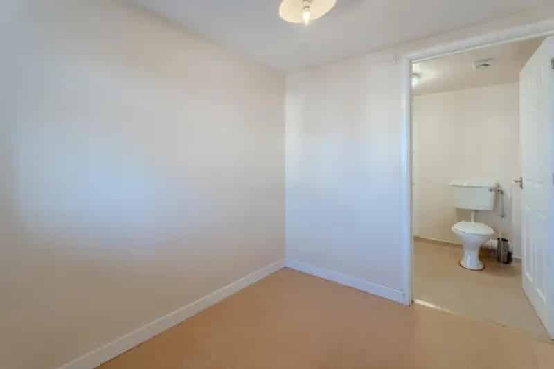 3 Bed Extended Link Detached Home For Sale