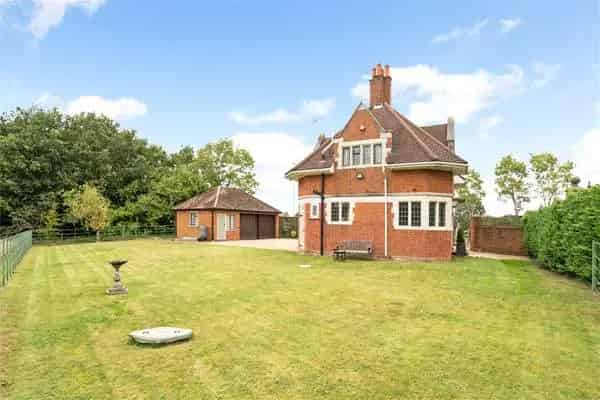Oxhey Grange, Oxhey Lane, Watford, Hertfordshire, WD19 5RB | Property for sale | Savills