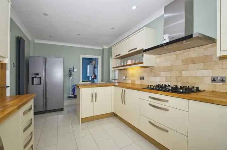 4 Bedroom Semi-Detached House Near Schools and Amenities