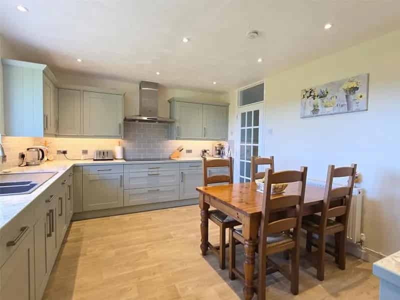 4 Bedroom Bungalow with 4.7 Acres and Stables For Sale