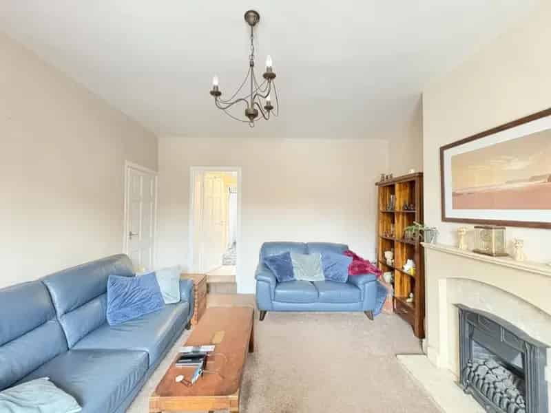 2 Bed Terrace House for Sale High Quality Finish South Facing Garden