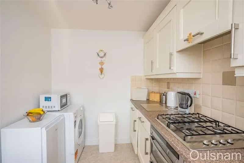 1 Bed Flat for Sale Near Sanders Park Bromsgrove