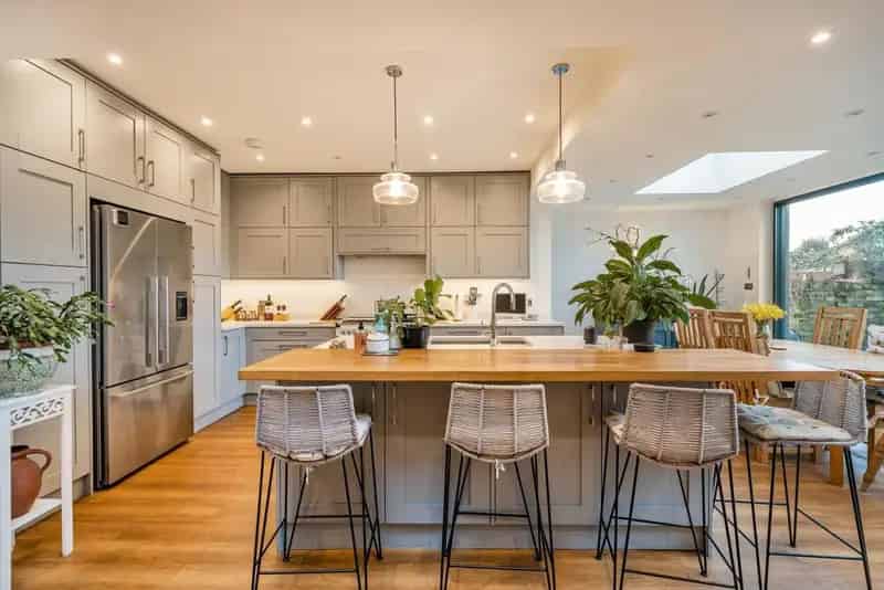 Five Bedroom Edwardian Family Home 2749 sq ft