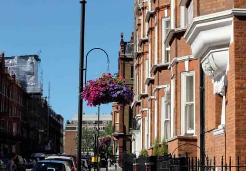 Commercial property For Rent , 111, Baker Street, London, England