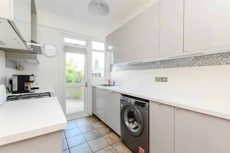 4 Bedroom End of Terrace House for Sale