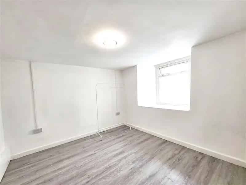 1 Bedroom Apartment Auction Sale May 20