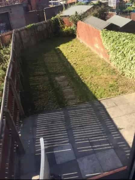 Two Bedroom House Near Shops and Schools