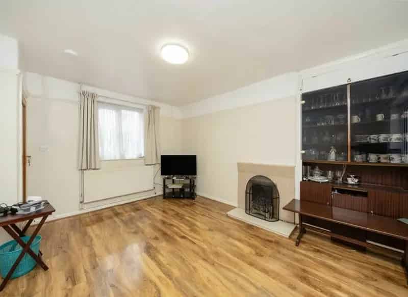 2 Bedroom House Hendon Large Garden Chain Free