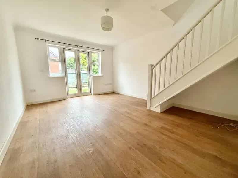 2 Bedroom House Southbourne 6 Month Let