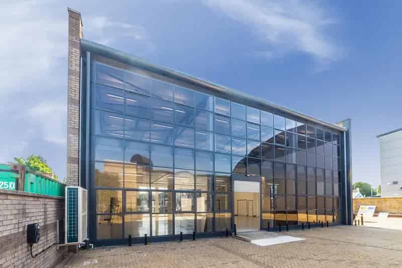Modern Two-Storey Warehouse Business Unit To Let