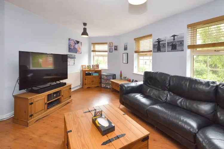 Apartment For Sale in Wakefield, England