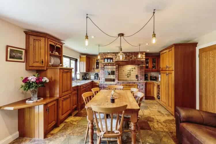 4 Bedroom Detached Bungalow for Sale
