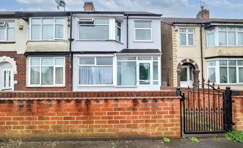 3 Bedroom End of Terrace House for Sale