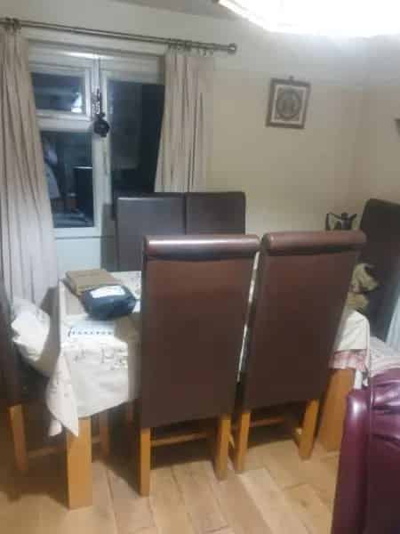 3 Bedroom House with Garage and Landscaped Garden