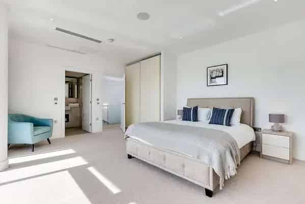 Riverview Duplex Apartment with Stunning Thames Views