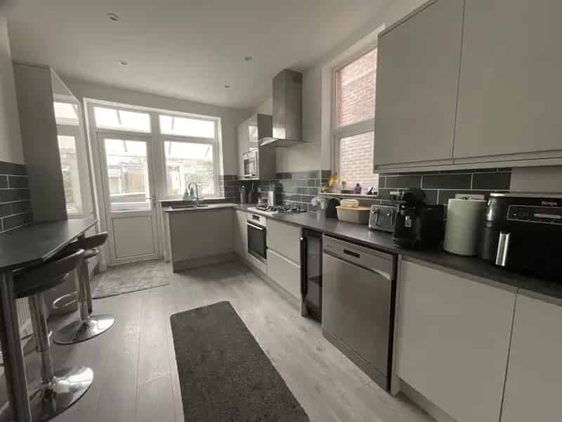 3 Bedroom Terraced House for Sale in North End