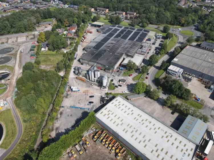 Modern Manufacturing Facility 112206 sq ft 81 Acres Chorley