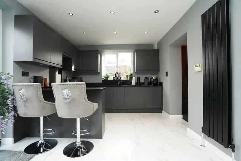 4 Bedroom Detached House in Popular Location