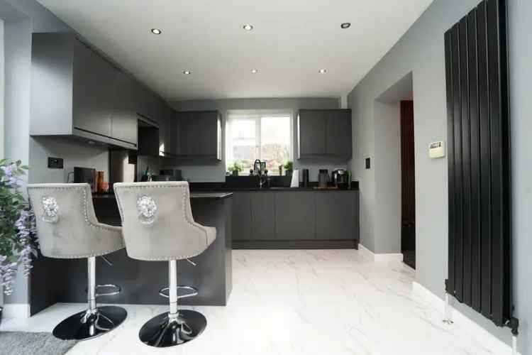 4 Bedroom Detached House in Popular Location
