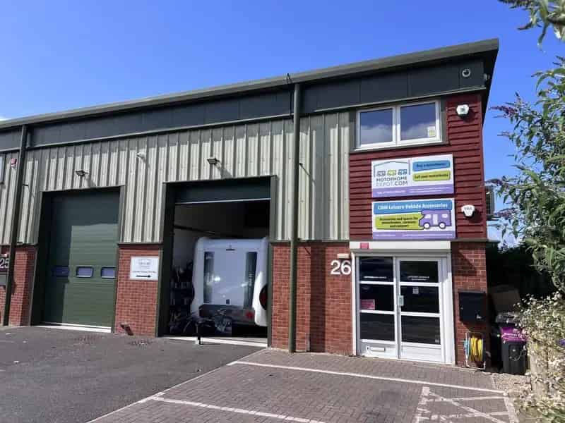 1388 sq ft Modern Industrial Unit For Sale