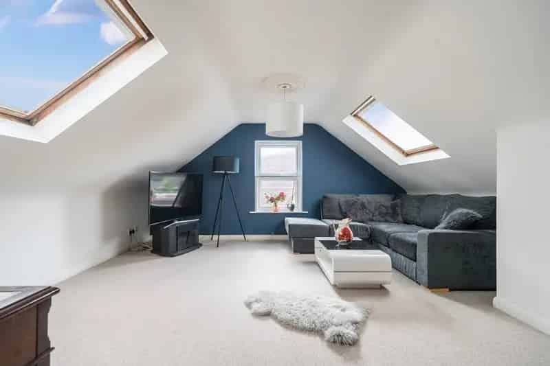 1 Bedroom Apartment near Haslemere Station