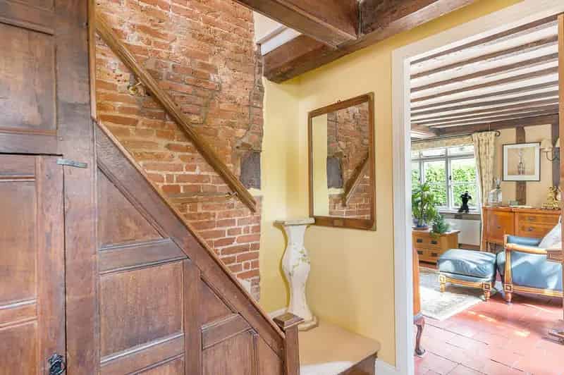 17th Century Grade II Listed 5 Bedroom House Pakenham