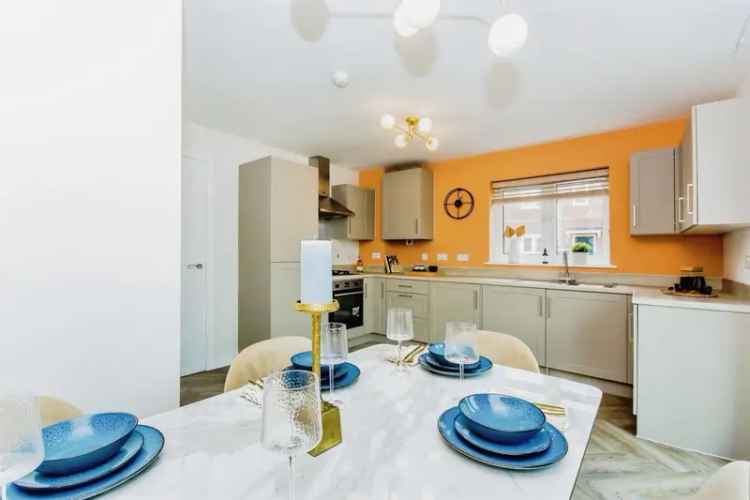 Four Bed Semi Detached House in Butterwick