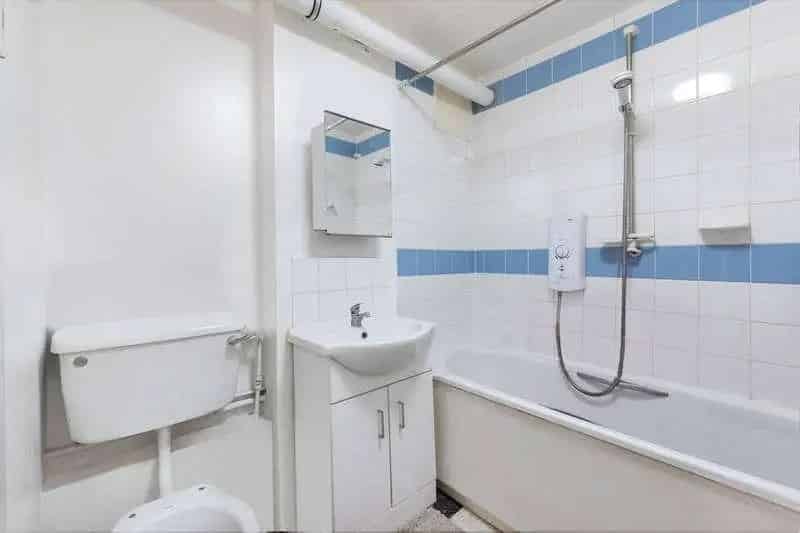 1 Bed Flat for Sale South Ruislip - Near Station & Amenities