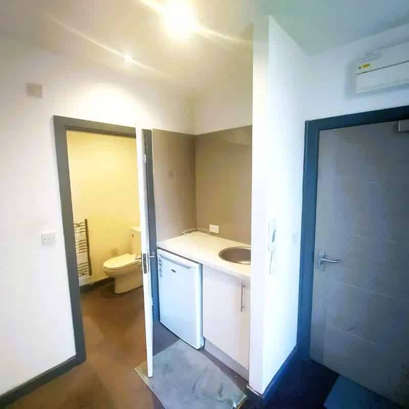 1 bedroom Flat To Let