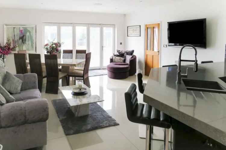 Impressive Detached Family Home with Extensive Accommodation and Countryside Views