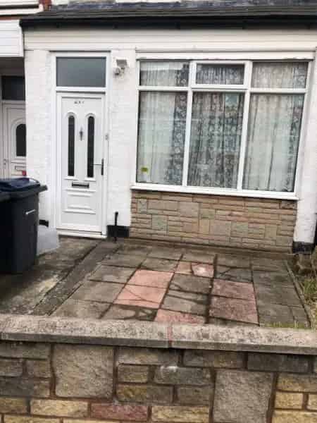 3 Bedroom Semi Detached House Near Birmingham Airport