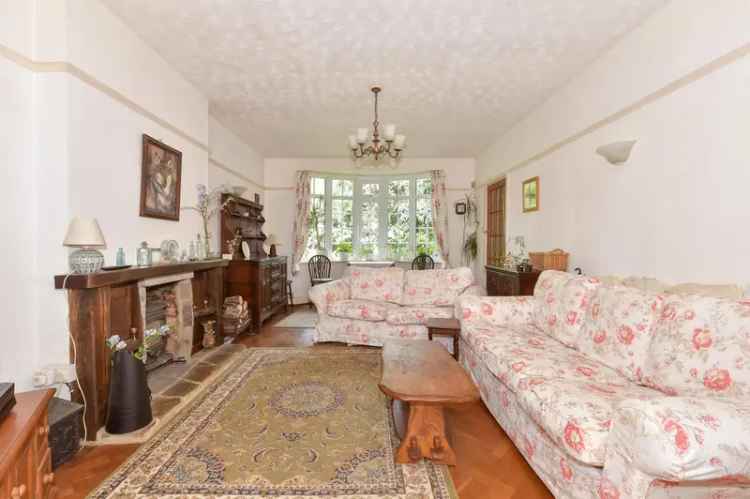 Detached House for sale with 3 bedrooms, Herne Common, Canterbury