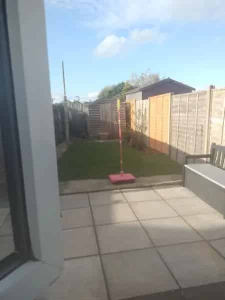 Ground Floor 2 Double Bedroom Flat with Gardens Near Schools