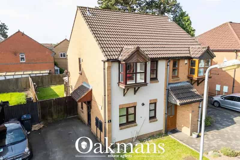 2 Bedroom Semi Detached House for Sale No Chain