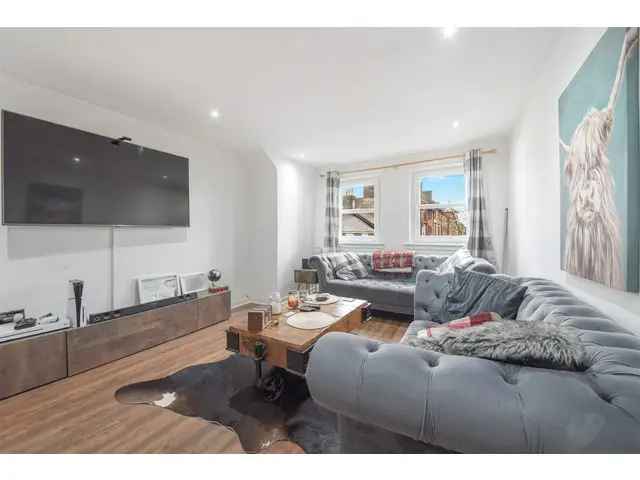 2 Bedroom Flat for Sale in Kilsyth