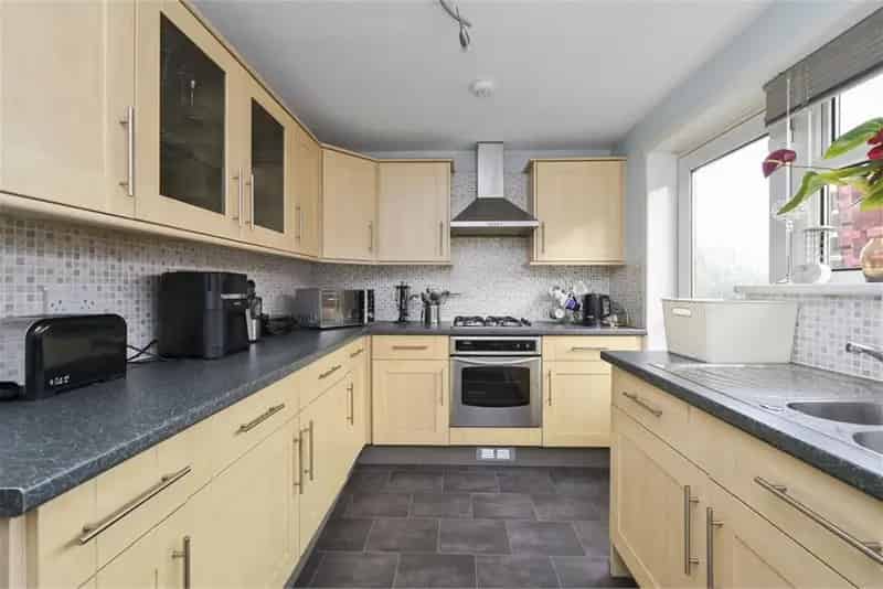 2 Bed Terraced House Eskhill Penicuik