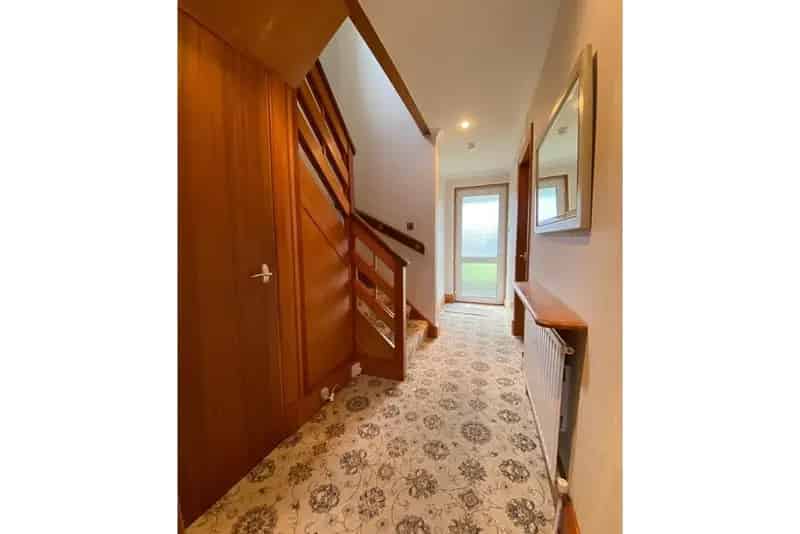 3 Bed House Linked Detached with 2 Reception Rooms
