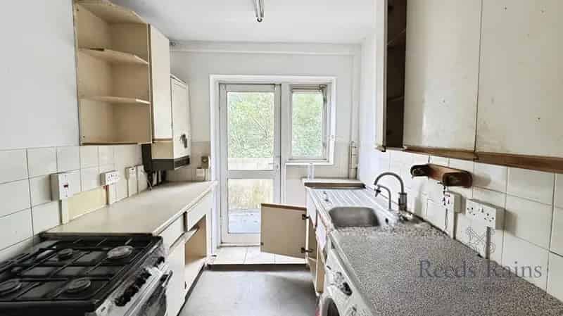 2 Bedroom Flat for Sale London SE13