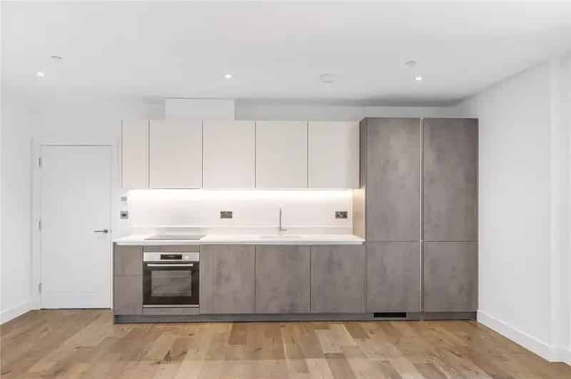 Stunning 2-Bedroom Apartment Near Purley Oaks Station