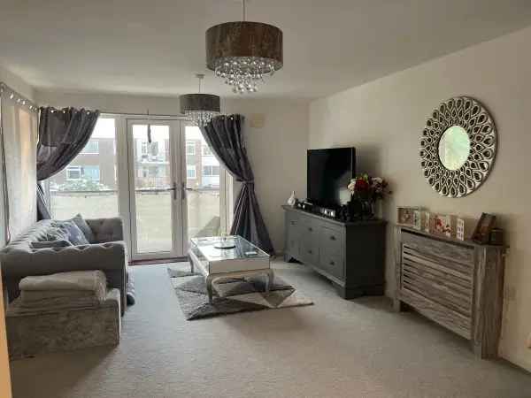 Flat For Rent in Wealden, England