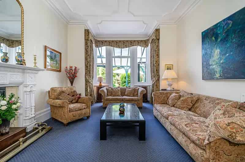 5 Bedroom Detached House For Sale Near Ealing Broadway Station