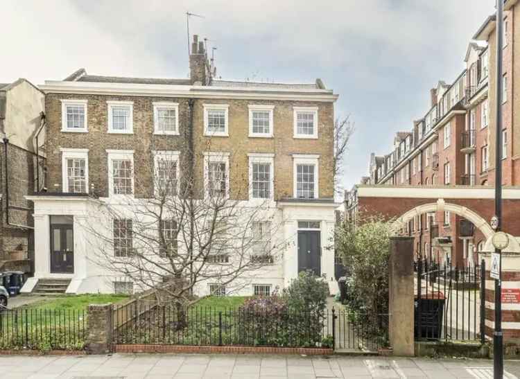 One Bedroom Apartment in Dalston Period Conversion with Private Terrace