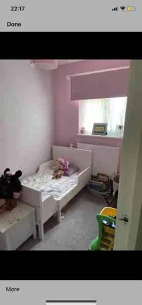 2 Bed Ground Floor Flat Near Shops and Schools