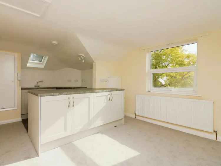 Flat For Sale in St Albans, England