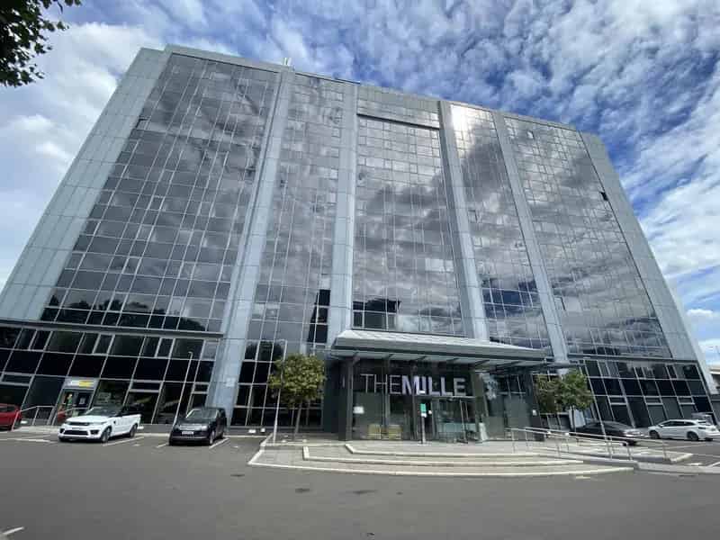 Refurbished Air-Conditioned Offices with Parking near Brentford
